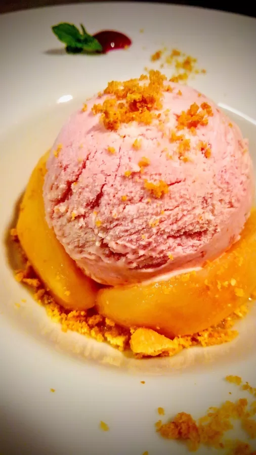 Homemade Peach Ice-cream