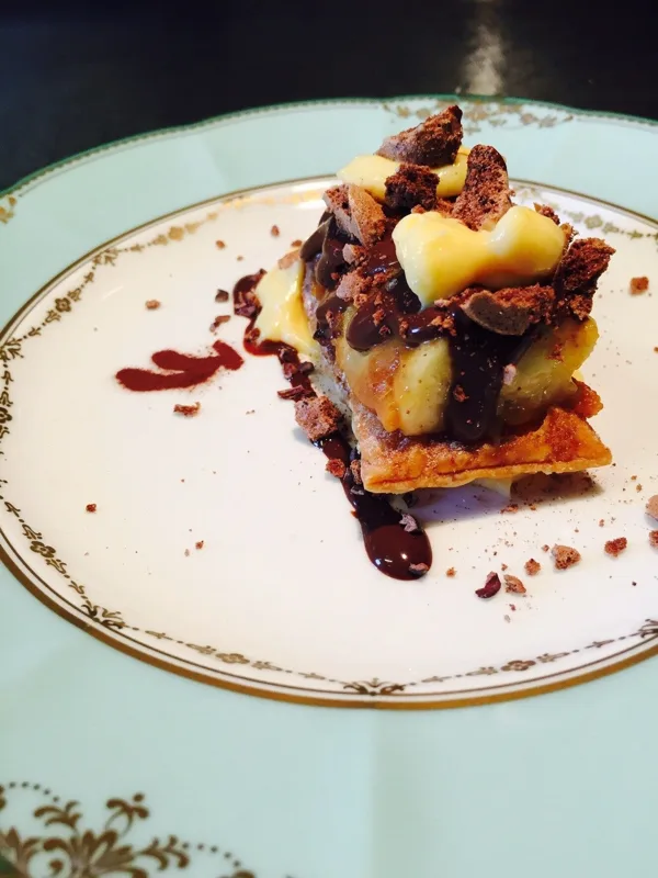 Chocolate banana pie