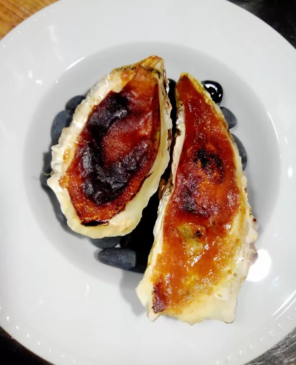 Imperial style oyster gratin